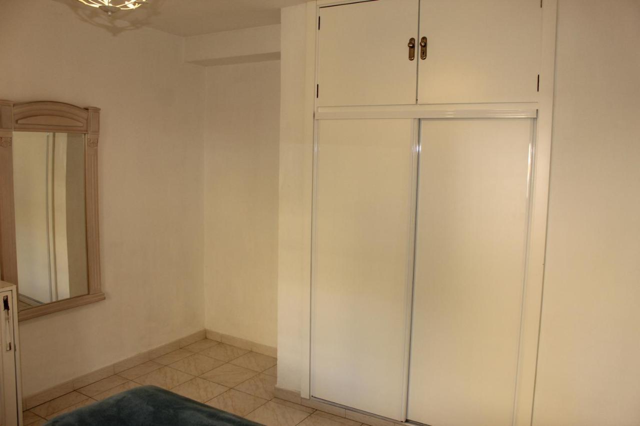Apartamento Jardin Cerca Del Centro Sevilla Kültér fotó